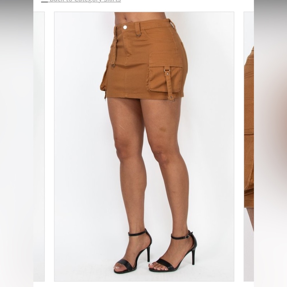 Casual couture cargo skirt♥️